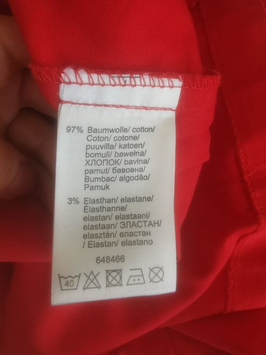 Czerwona sukienka na lato seksi