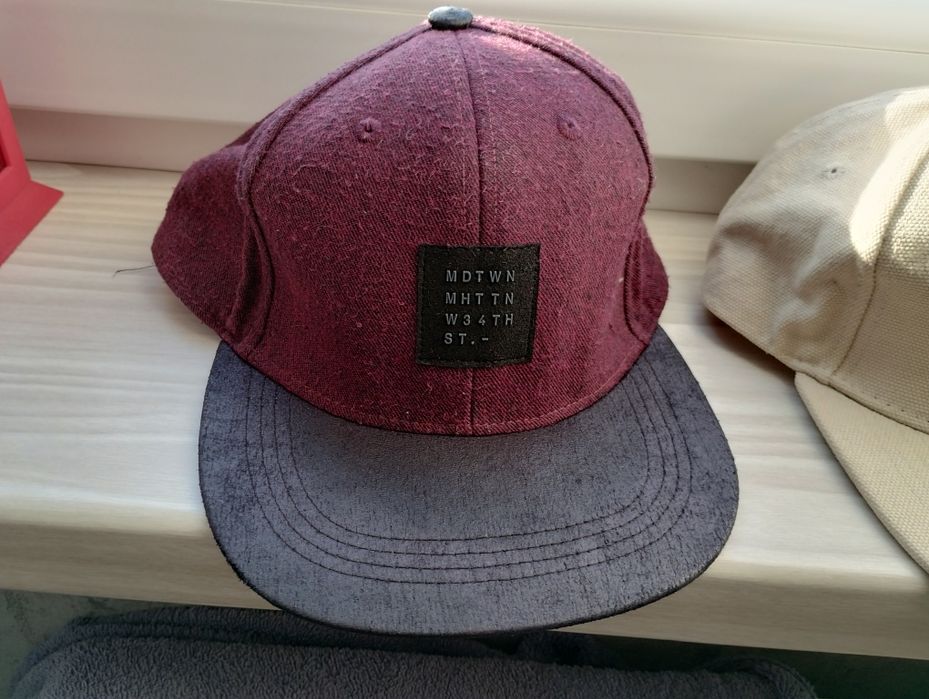 Czapka z daszkiem orginalna nowa