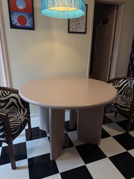 Mesa de jantar redonda Ø120 cm em MDF Loulou em Rosa de Morganite