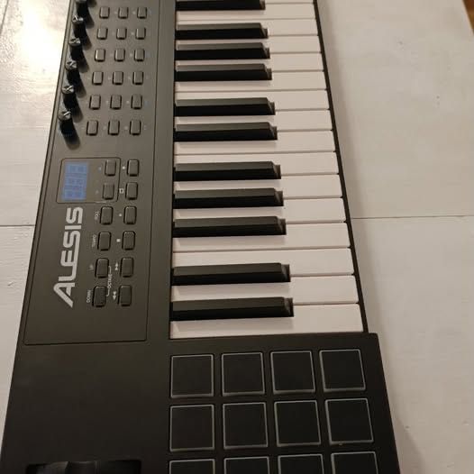 teclado midi vi49