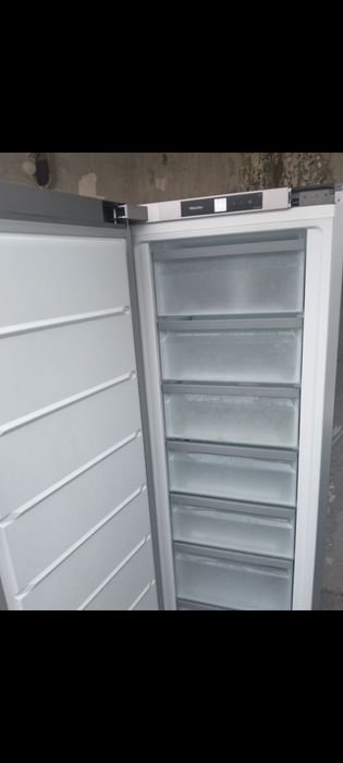 Arca congeladora Miele em inox