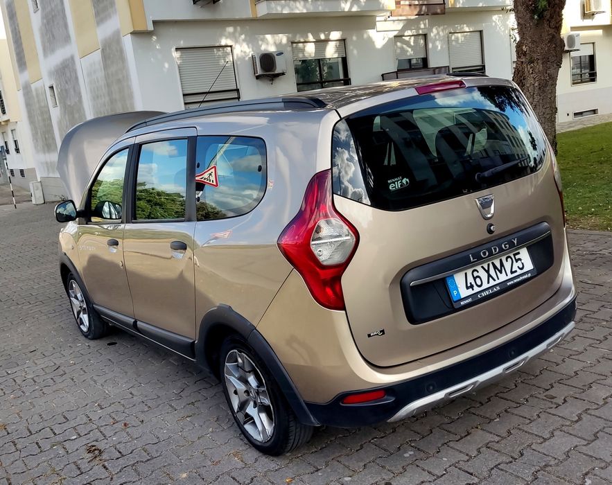 Dacia lodgy 2019 stepway 7 lugares muitos extras pronta a circular