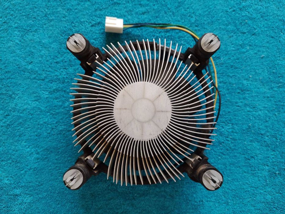 Процесор  Socket 1151   Intel Pentium G4500   (Skylake S)  3.5 GHz