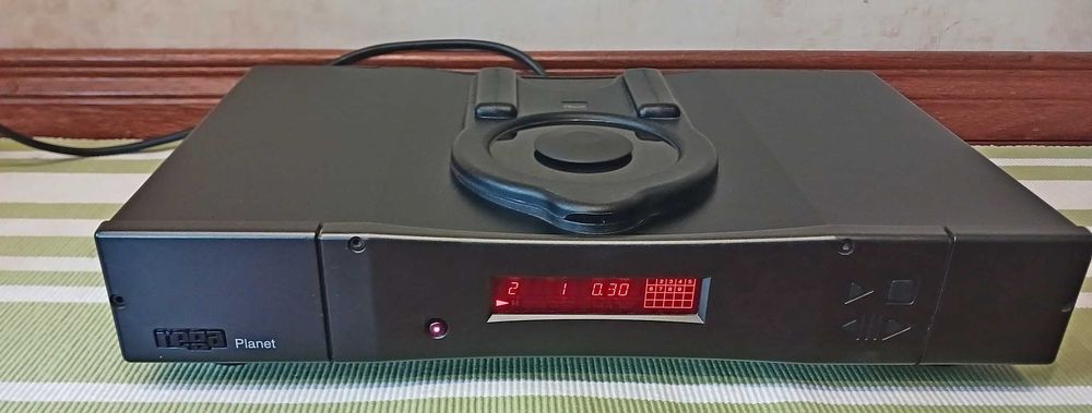CD-програвач Rega Planet 2000
