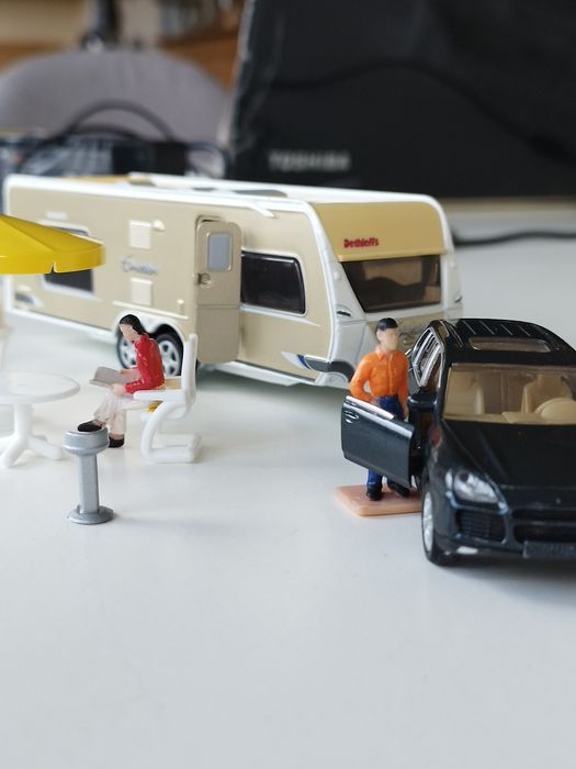 Miniatura carro e roulote SIKU