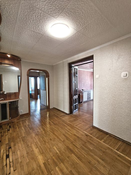 Продаж 4х кімнатної квартири
