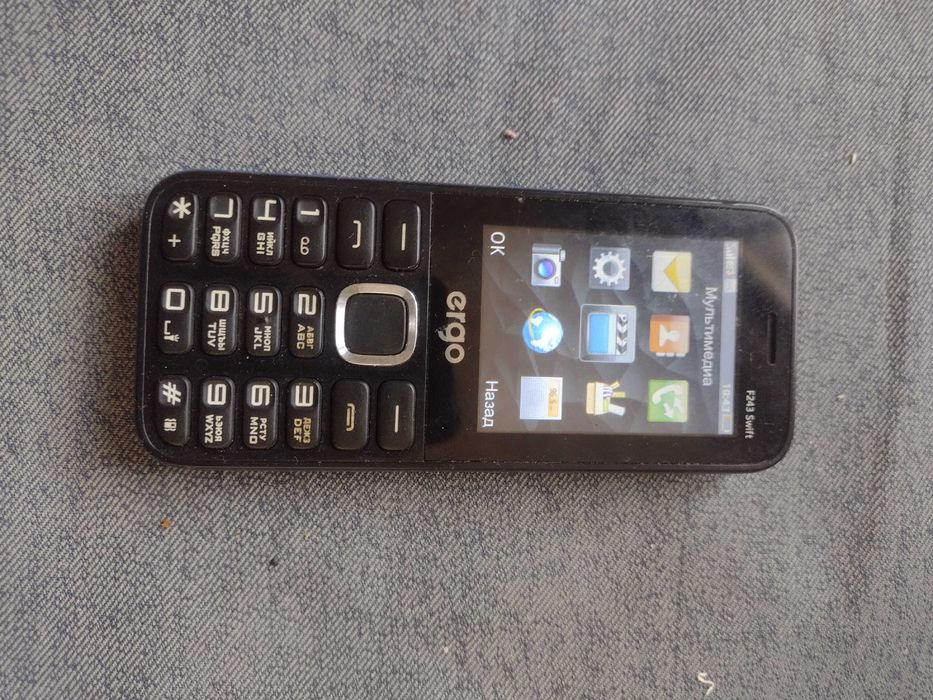 Телефон кнопочный Ergo на 2 sim