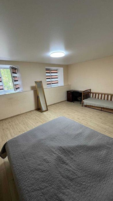 Продам 2  кімнатну квартиру з евроремонтом вул. Коксовая 16