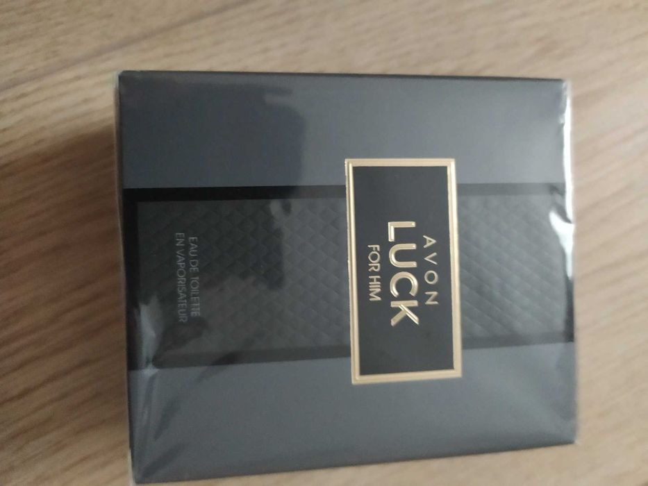 Чоловіча вода AVON LUCK