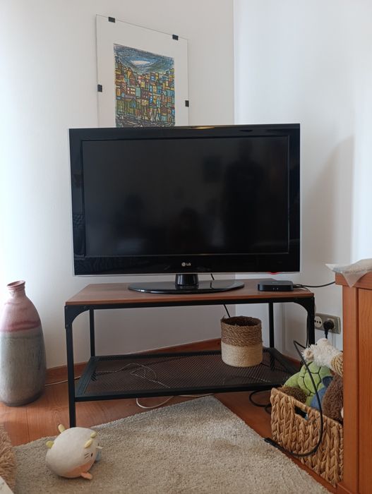 32" LG TV – Excellent for Set-Top Box or Console64552036406275120