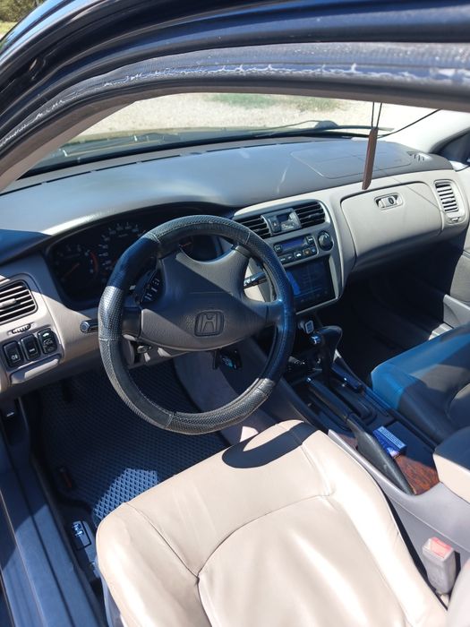 HONDA Accord.       .