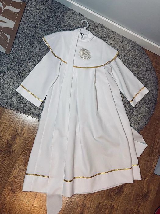 Piękna biała suknia komunijna sukienka komunijna dziewczynka