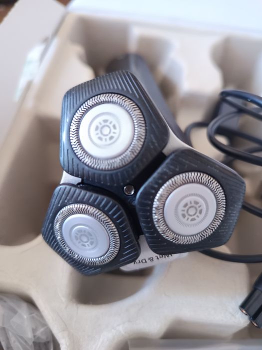 Продам бритву Philips 5000 series