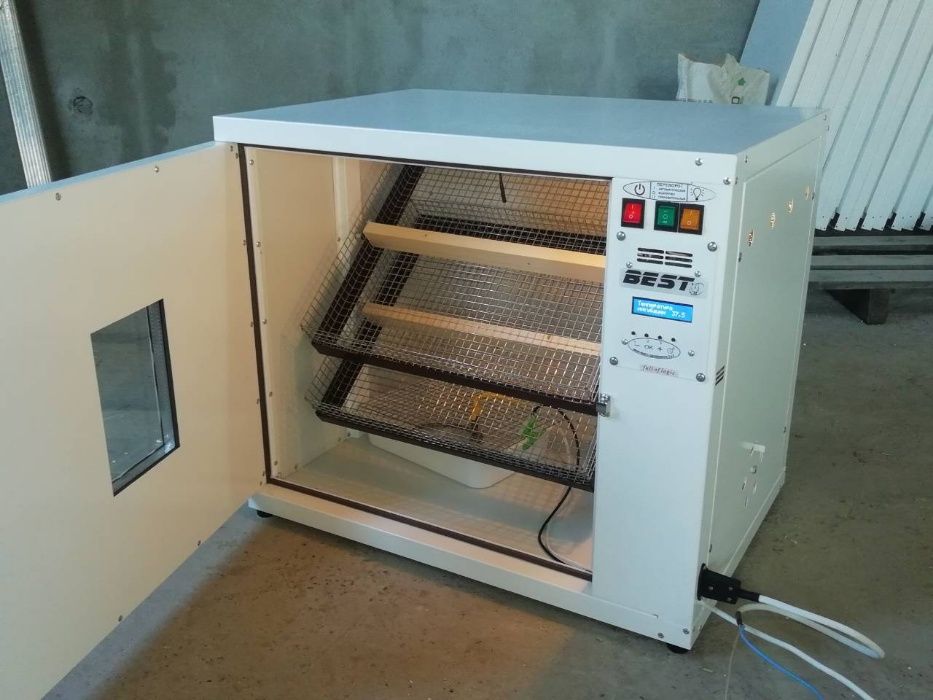 инкубатор для яиц Бест-200акб