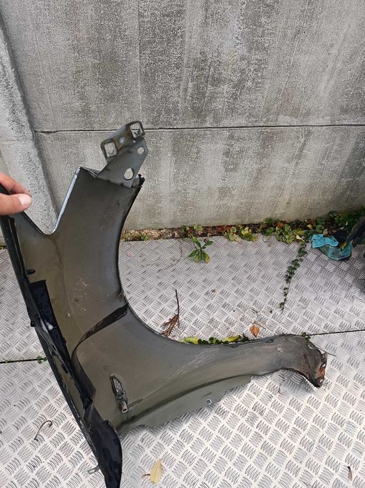 Błotnik Prawy Przód / Lewy Przód Ford Mondeo MK4 / Kolor 76