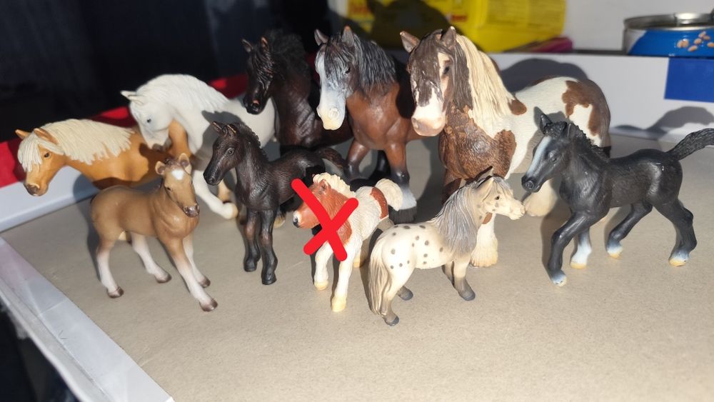 Колекційні фігурки коней від фірми Schleich