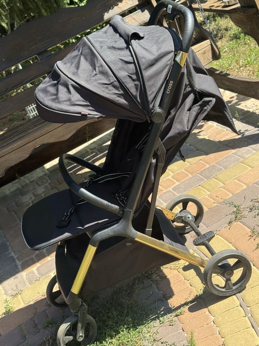 Коляска прогулянкова Carrello Cross, стан нової