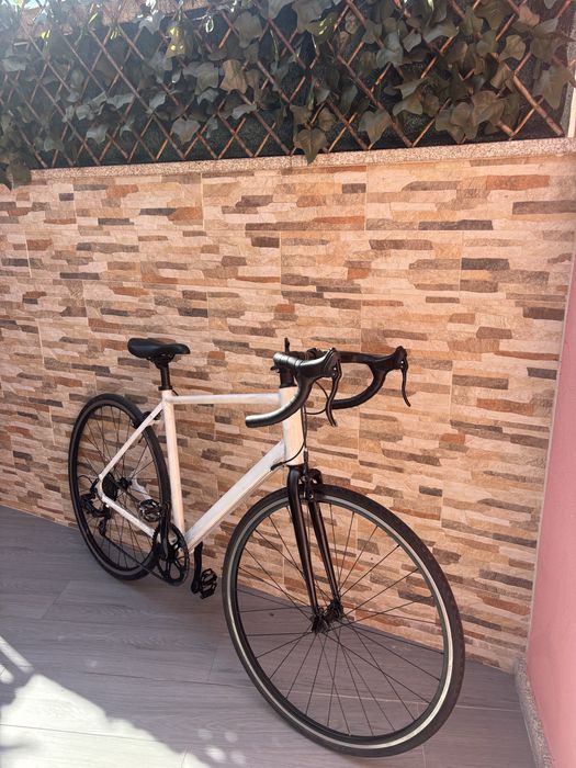 Bicicleta de Estrada / Urbana – Branca, Restaurada (7 Vel)