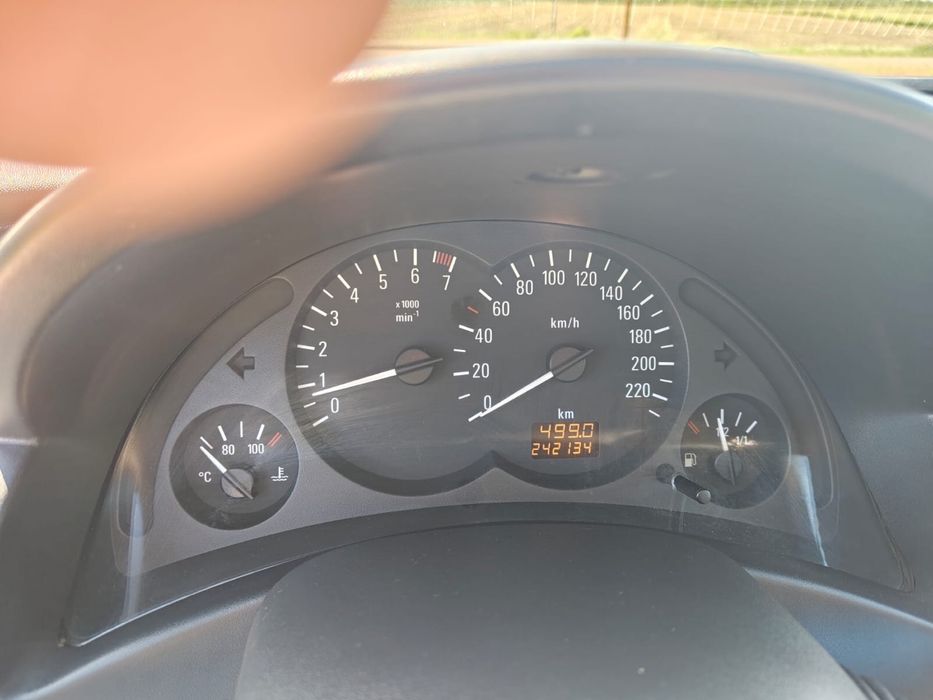 Opel Corsa C 1.2 2004r