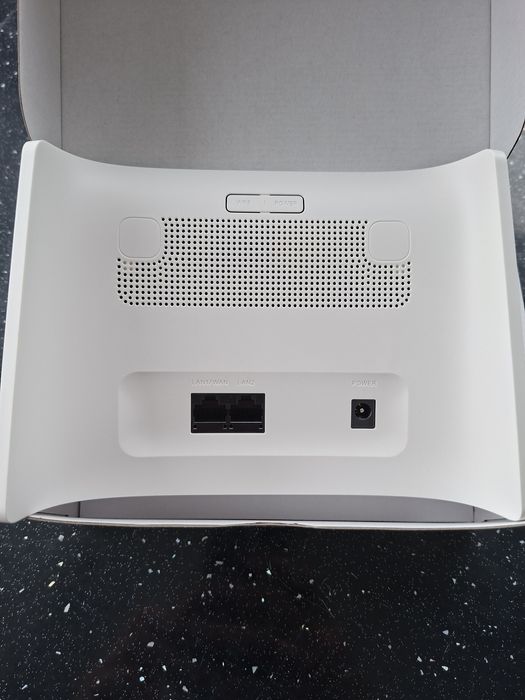 Router bezprzewodowy TCL LINKHUB HH132 karta sim