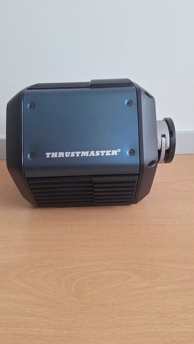 Base Thrustmaster T818 10Nm compatível com PC inclui mount