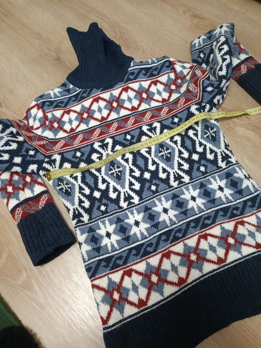 Теплий жіночій светр