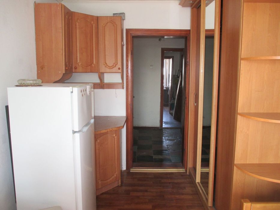 Оренда кімнати в гуртожитку.