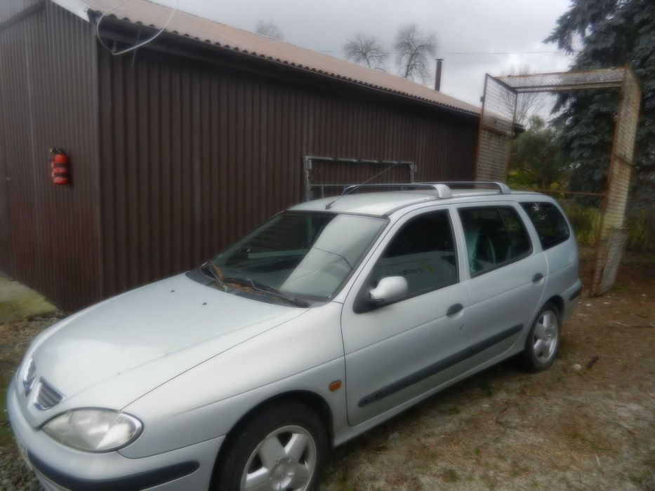 Renault Megane 1,9 DCi  2000r. 98 KM nowe wtryski