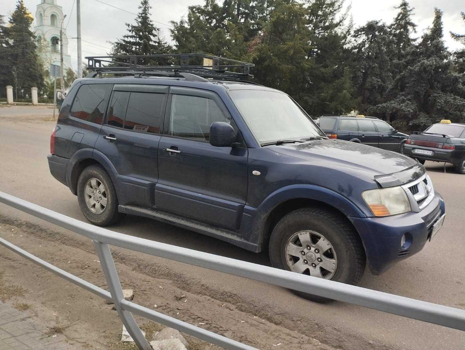 Багажник Mitsubishi Pajero на рейлінги або водостоки