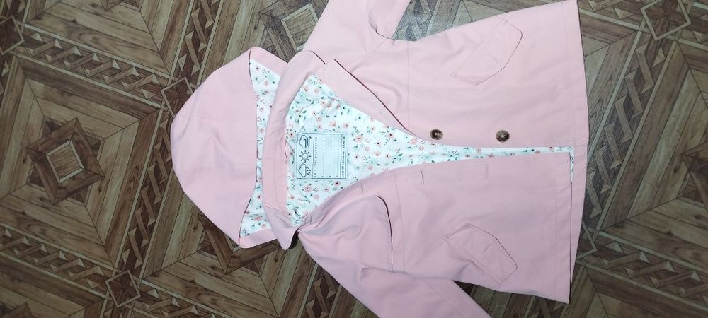 Курточка для дівчинки 98-104 см пальтечко рожеве