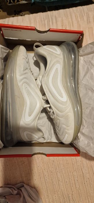 Air Max 720 brancas