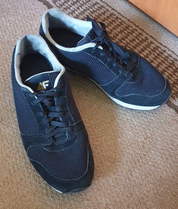Damskie buty sportowe 4F