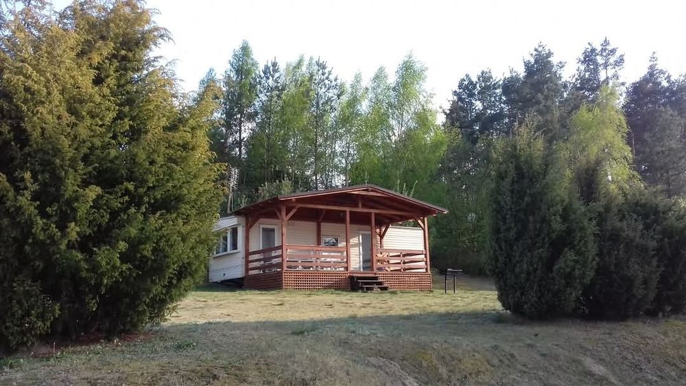 Domek letniskowy  nad jeziorem,las,wędkowanie.