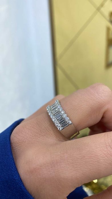 Pierścionek z diamentami naturalnymi 2.04ct bagiety