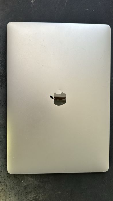 Apple Macbook pro 16 gb 2016