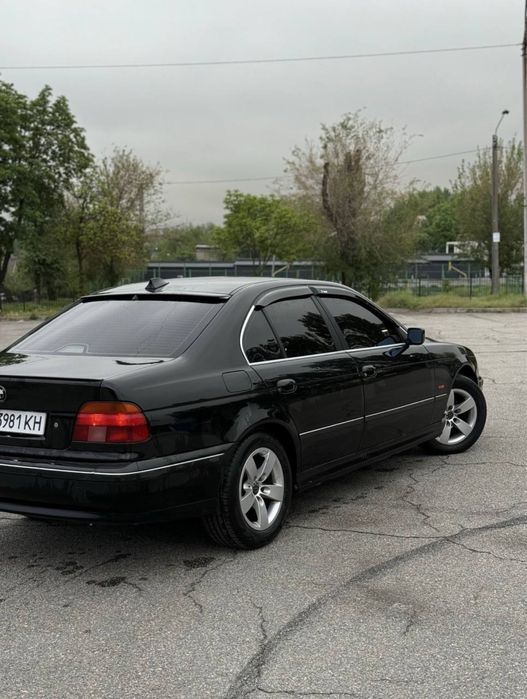 BMW E39 5 Series