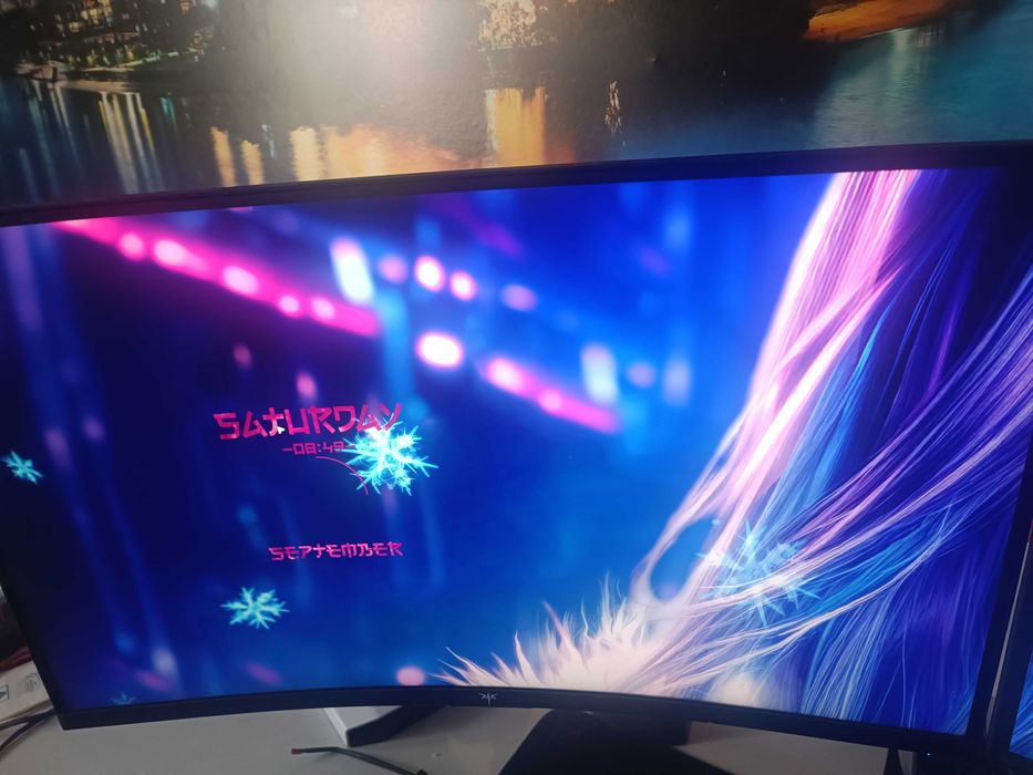 Vendo dois monitores em conjunto