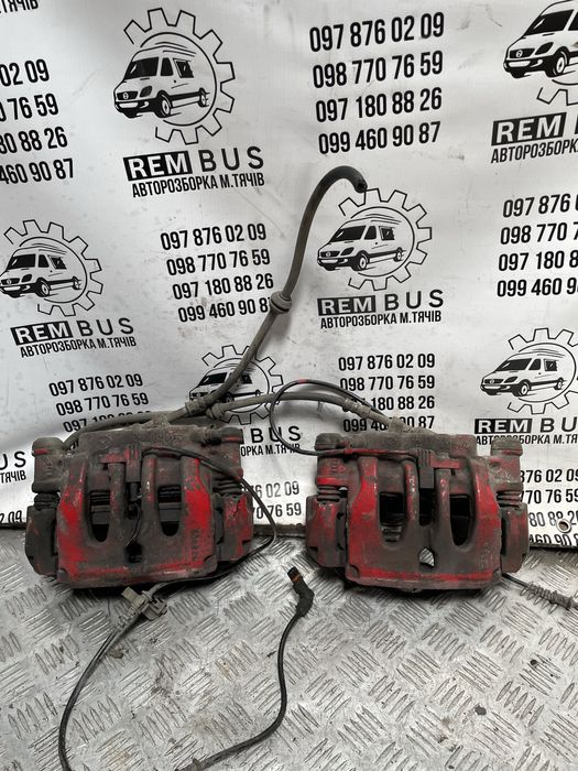 Супорт передній лівий правий Mercedes Vito W639