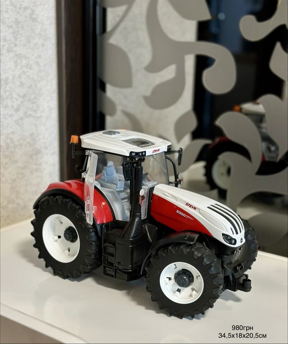 Трактор  Bruder Steyr большой