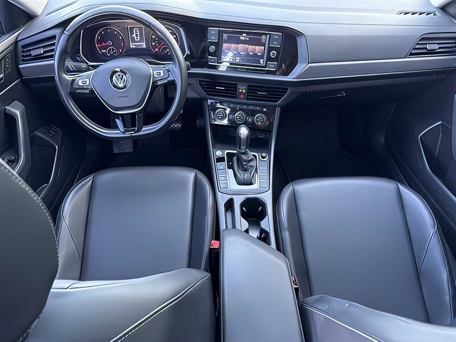 Volkswagen Jetta      2019