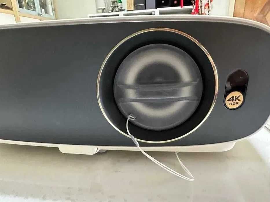 Projector Benq W1700 4K HDR como novo