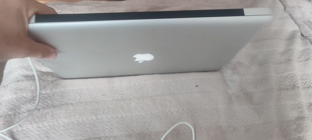 MacBook Pro 15"  — 16 ГБ / 512 SSD