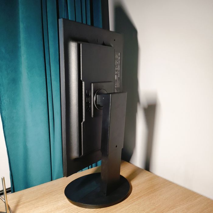 Monitor NEC 22.5"