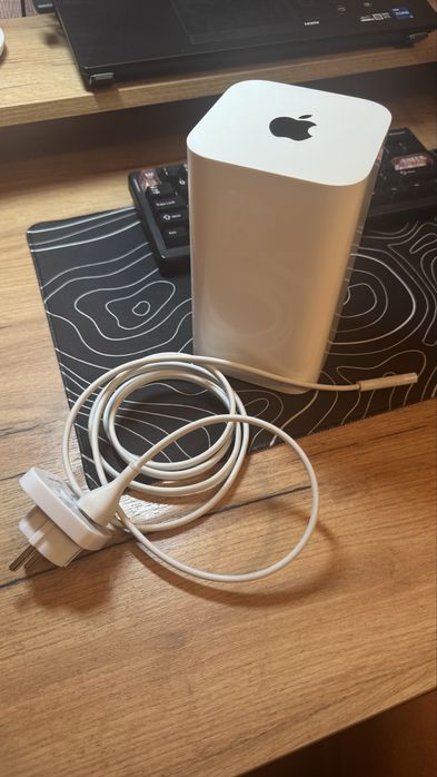 Wi-Fi роутер Apple AirPort Extreme A1521