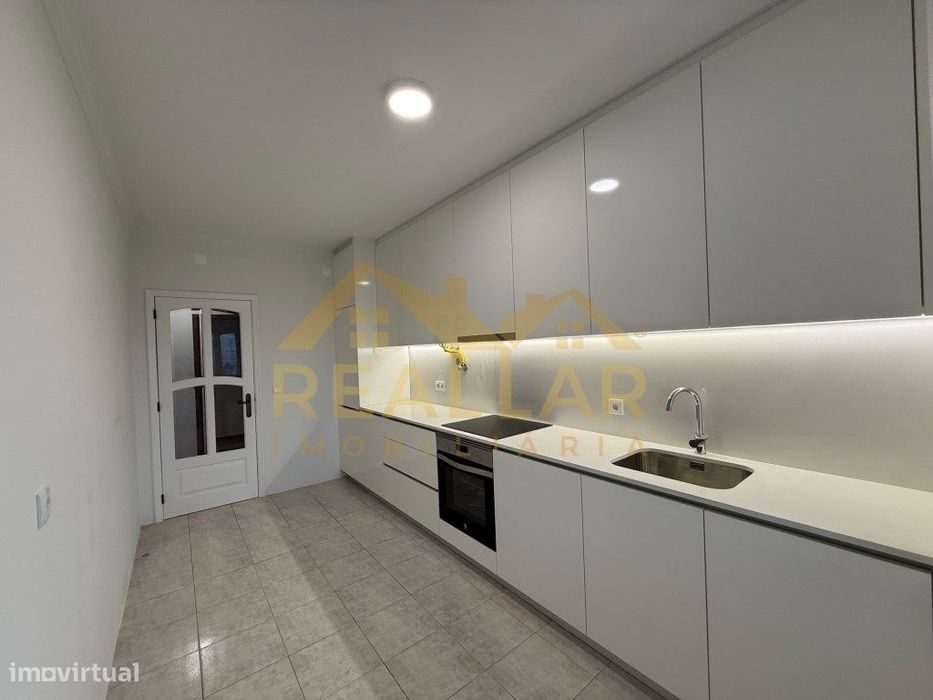 T2 na Póvoa de Varzim com garagens para 4 carros