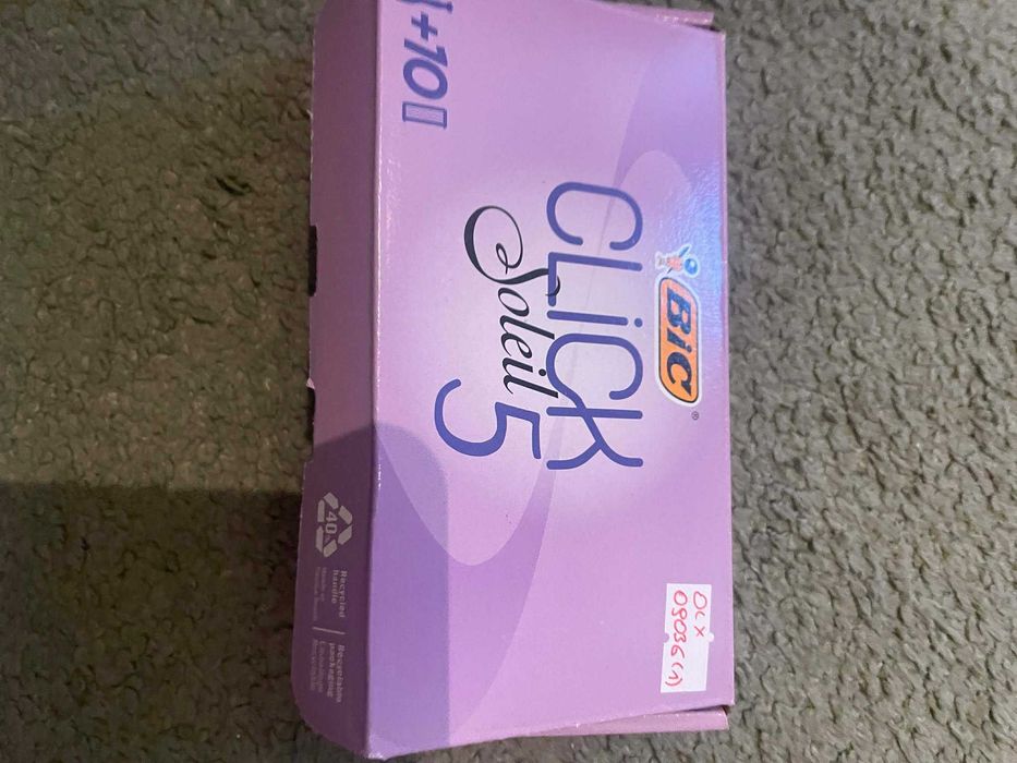 BIC maszynka Soleil Click + 9 wkładów 09036(1)