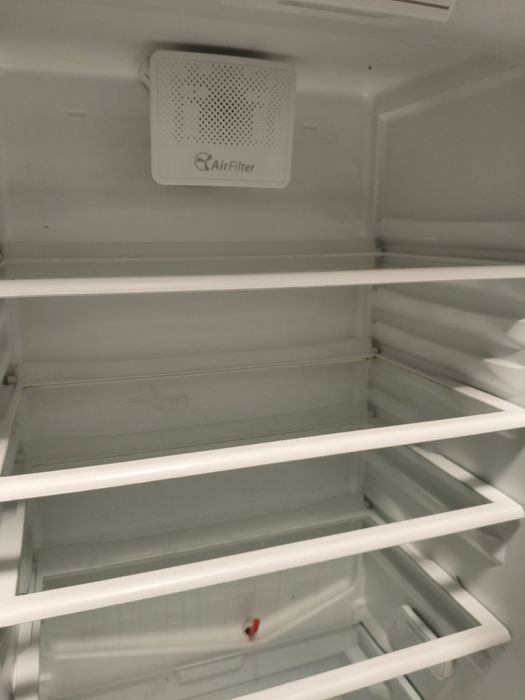 Lodówka pod zabudowę 177 cm Whirlpool no Frost  5-cioletnia klasa A+