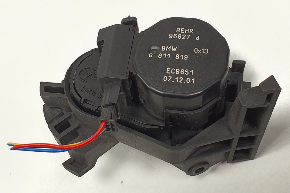 SILNICZEK NAGRZEWNICY BMW 7 E65 6911819