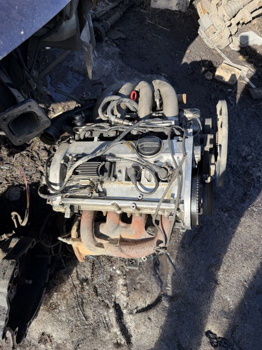 Мотор/двигатель/двигун 1.8 ауді/passat/golf/skoda /audi adr