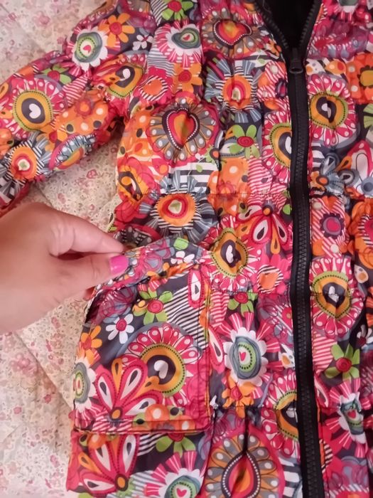Casaco/blusão Boboli 5-6 reversivel, excelente estado